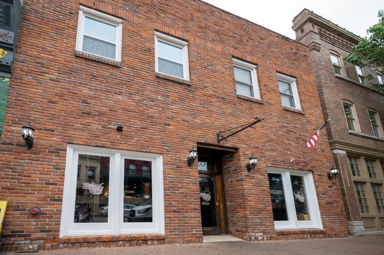 Apartamento Wild West Getaway Saint Charles Exterior foto