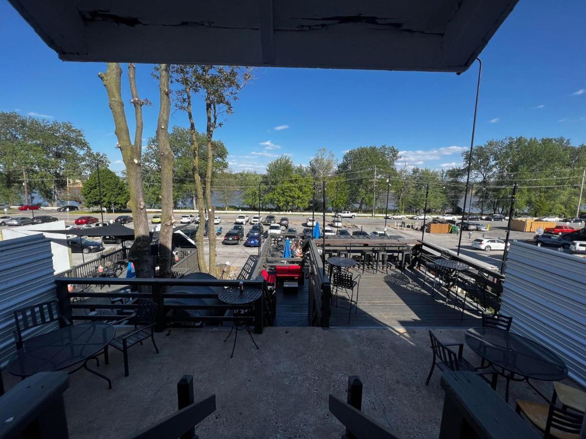 Apartamento Wild West Getaway Saint Charles Exterior foto